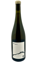 Charger l'image dans la galerie, Vin d'alsace alsacien wine biologique biodynamie organic wine domaine pierre weber la commune vin blanc white wine
